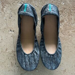 Tieks Drago Round Toe Flats